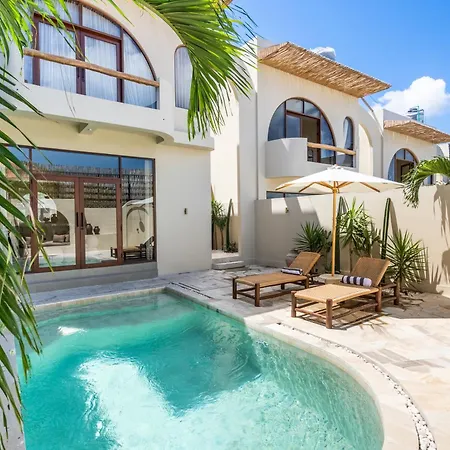 Amani Villas: New, Luxury, Mediterranean, Private Pool, Canggu